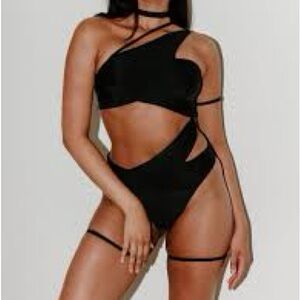 FANNA UNITY BODYSUIT - BLACK